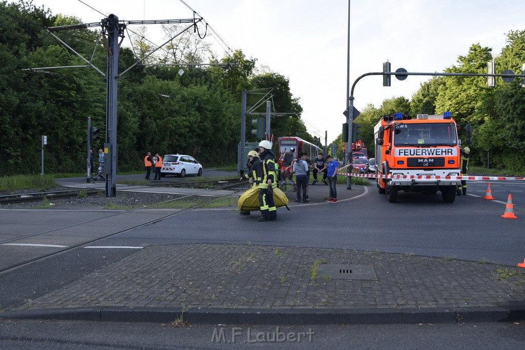 TLF 4 umgestuerzt Koeln Bocklemuend Ollenhauer Ring Militaerringstr P051.JPG - Miklos Laubert